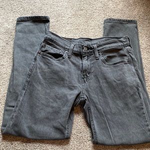 Men’s Levi’s 531 light gray jeans. Five pocket style. Size 28 x30. 99% Cotton